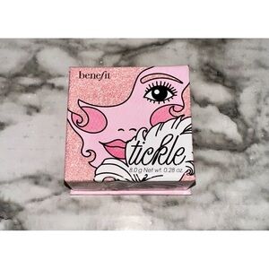 Benefit Cosmetics Tickle Highlighter